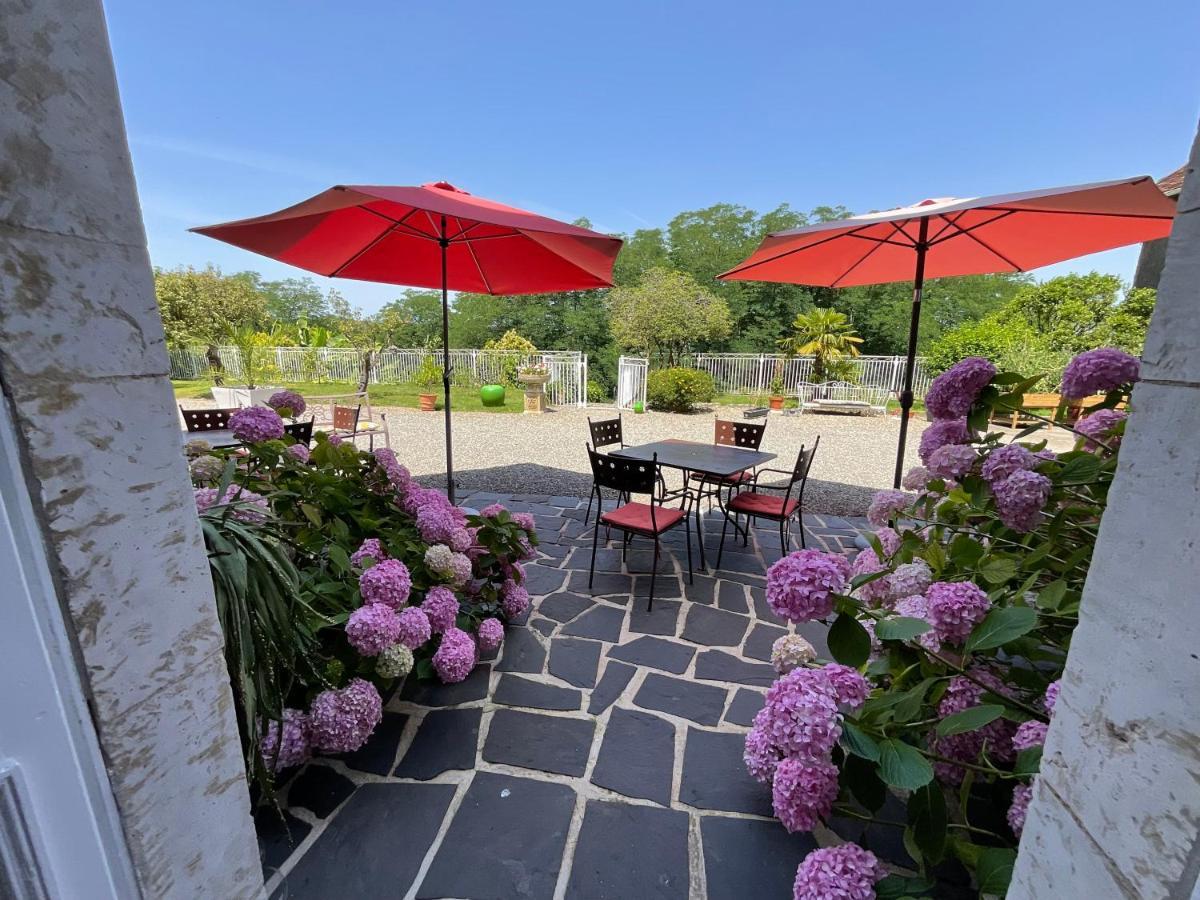 Hotel Domaine De La Carrere Arthez-de-Bearn Esterno foto